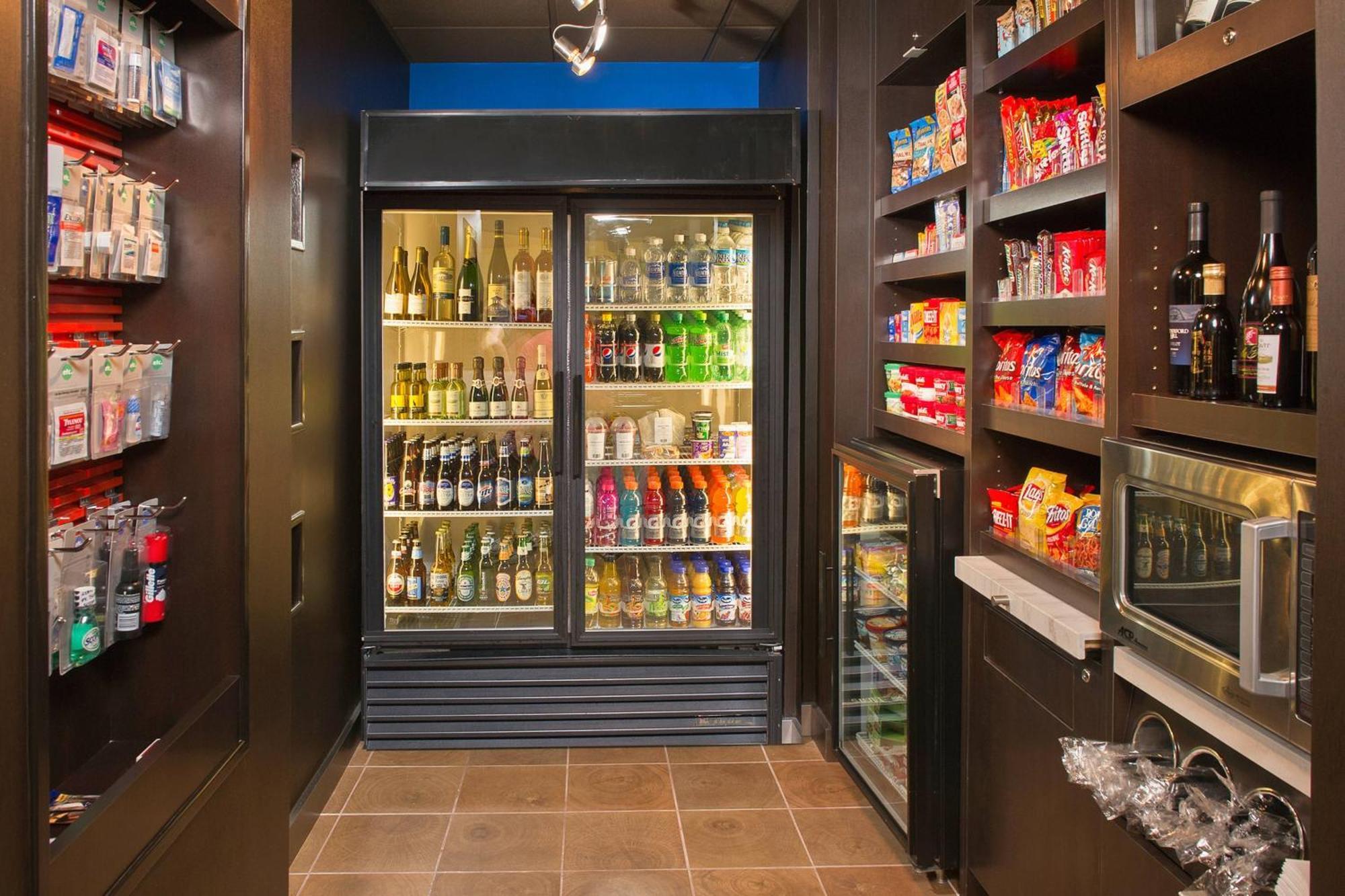 Отель Courtyard By Marriott Raleigh Midtown Экстерьер фото