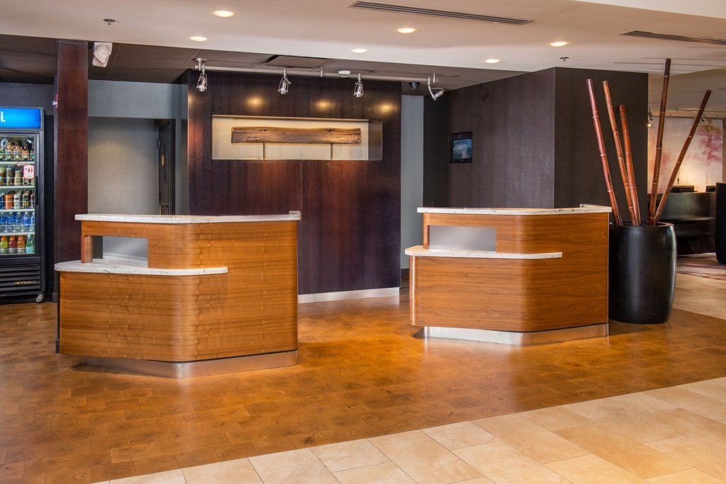 Отель Courtyard By Marriott Raleigh Midtown Экстерьер фото