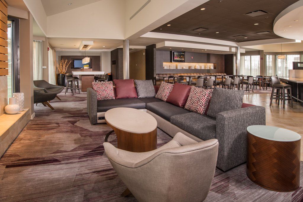 Отель Courtyard By Marriott Raleigh Midtown Экстерьер фото