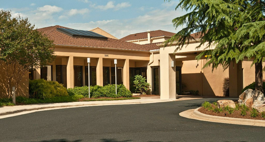 Отель Courtyard By Marriott Raleigh Midtown Экстерьер фото